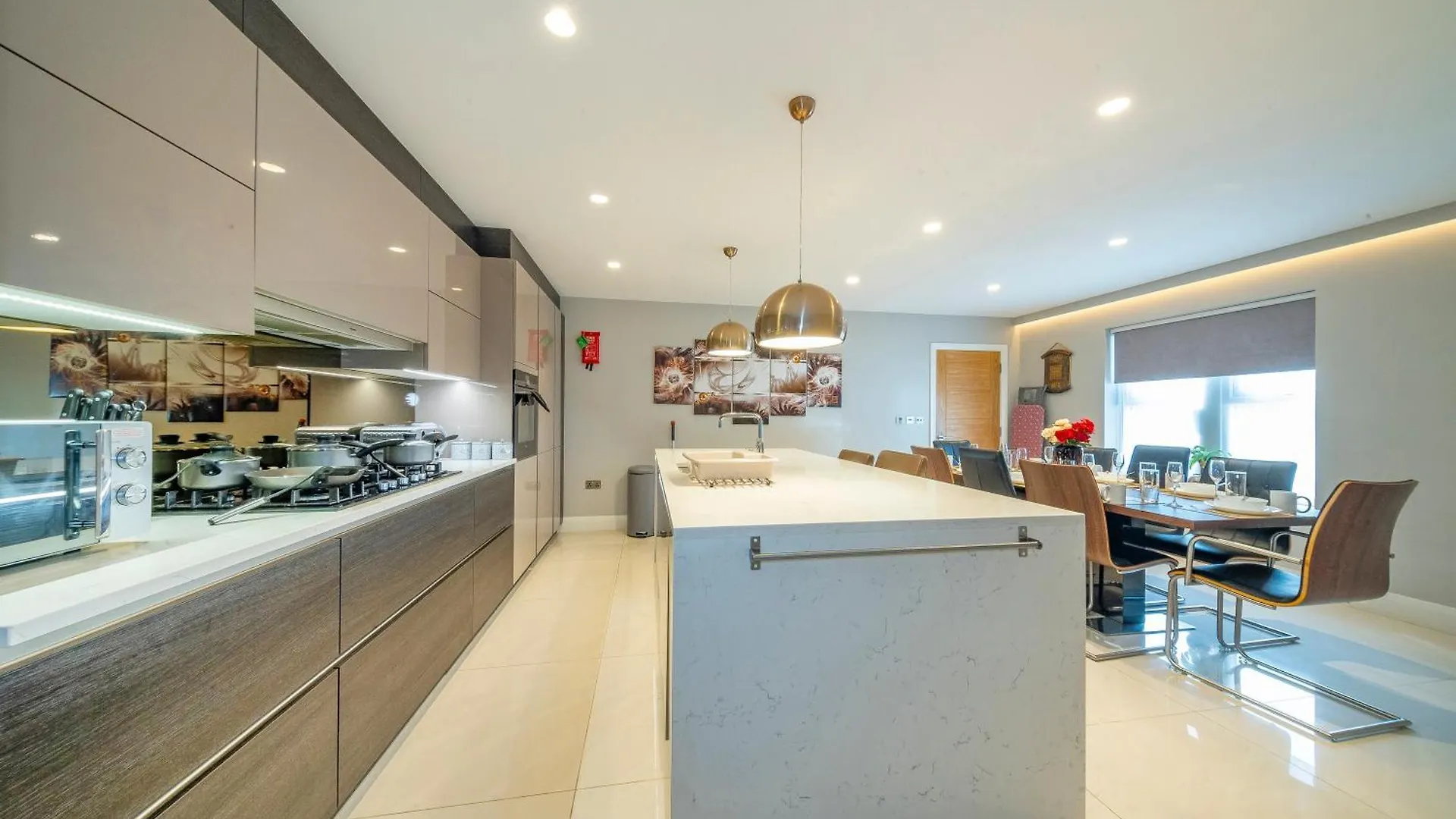 *Rd7C* For Your Most Relaxed & Cosy Stay + Free Parking + Free Fast Wifi * Batley Homestay