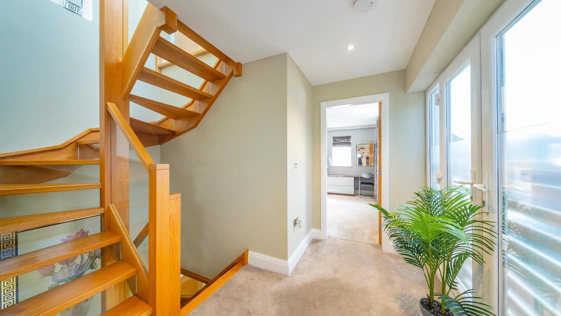 Homestay *Rd7C* For Your Most Relaxed & Cosy Stay + Free Parking + Free Fast Wifi * Batley United Kingdom