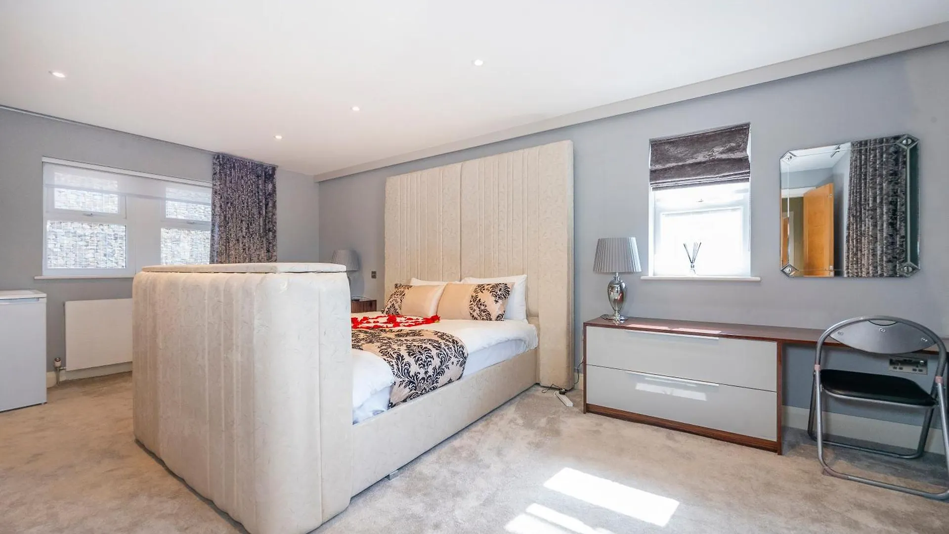 Homestay *Rd7C* For Your Most Relaxed & Cosy Stay + Free Parking + Free Fast Wifi * Batley United Kingdom
