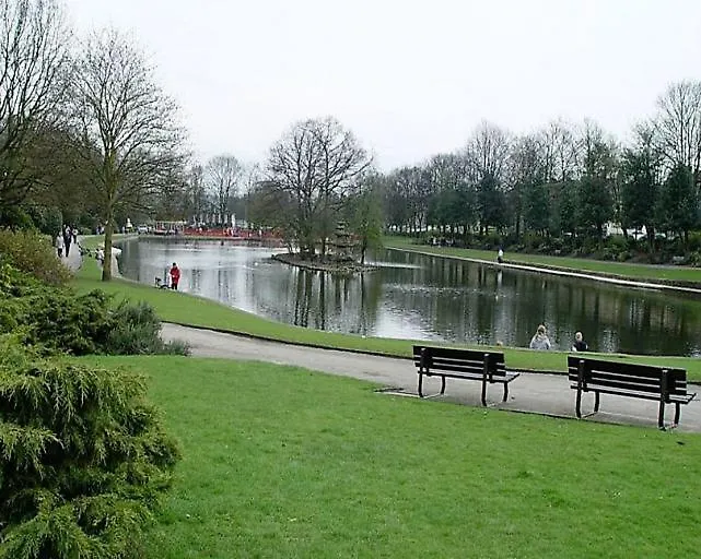 *Rd7C* For Your Most Relaxed & Cosy Stay + Free Parking + Free Fast Wifi * Batley 0*,